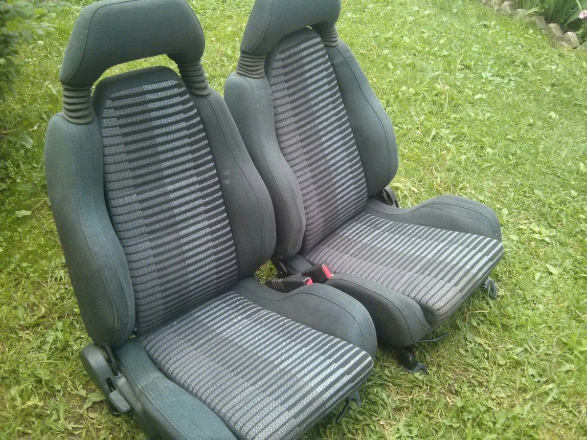 Сиденья Мазда 323