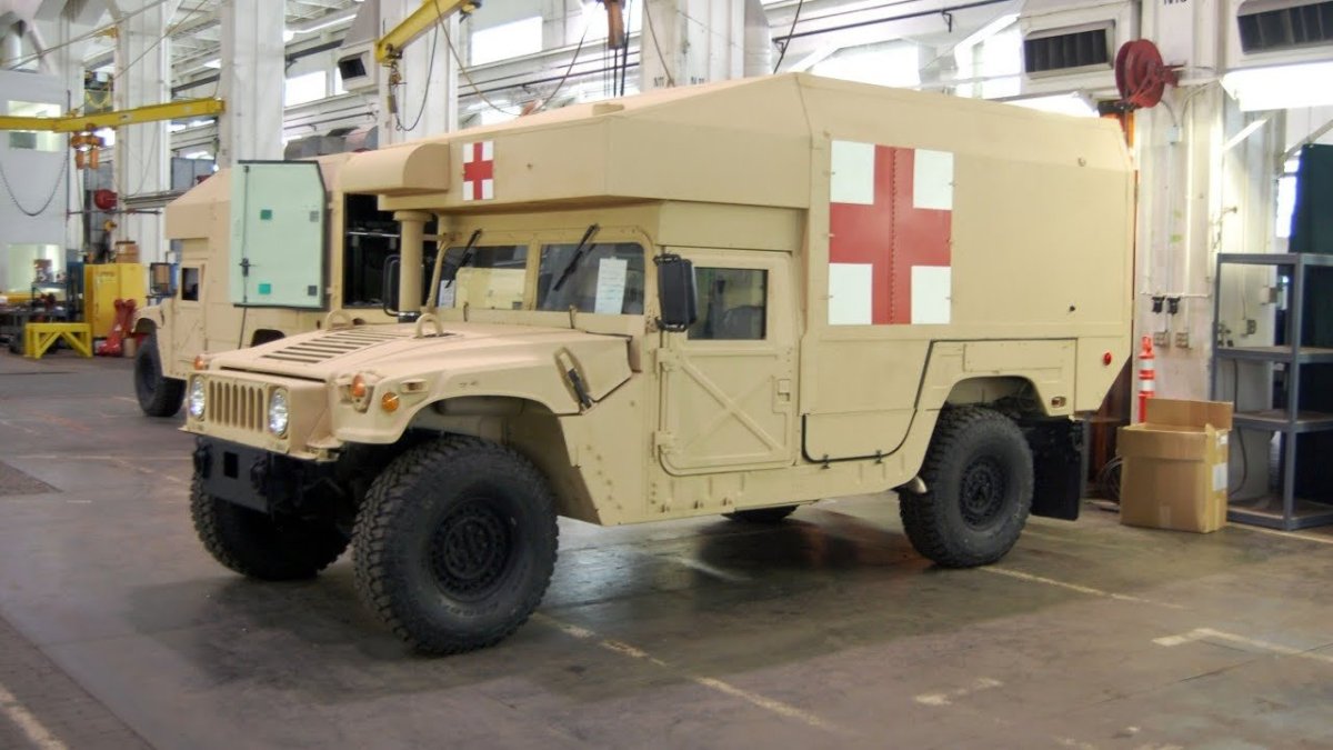 Humvee m-997 санитарный
