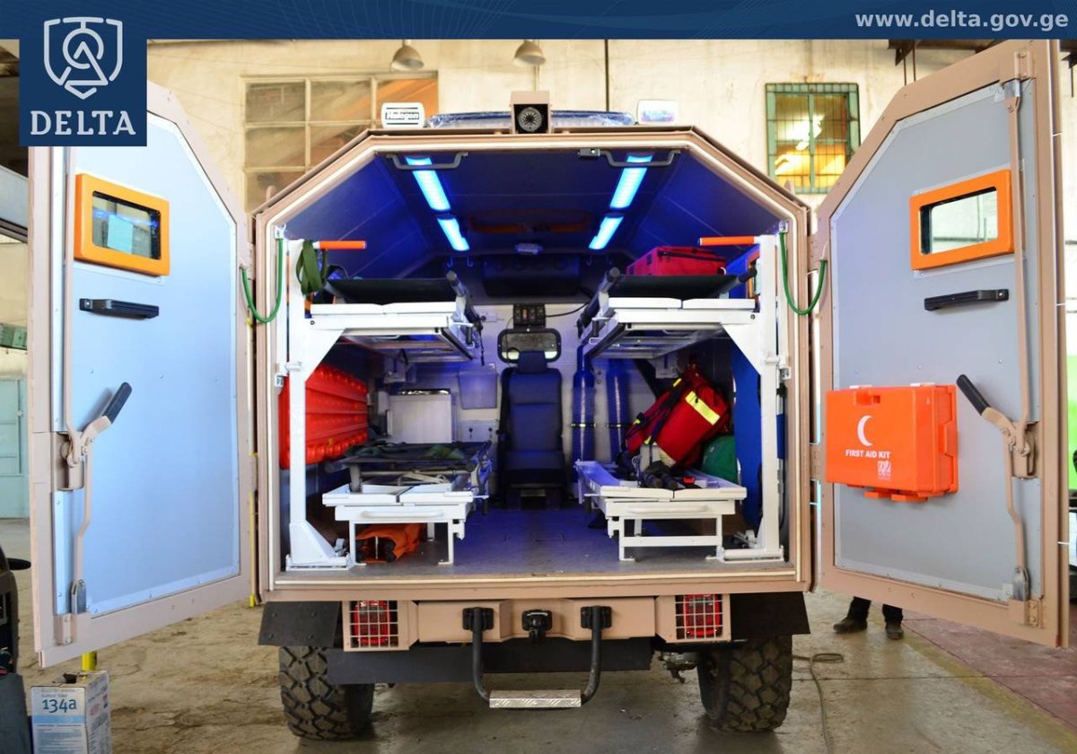 Медицинский бронеавтомобиль линза