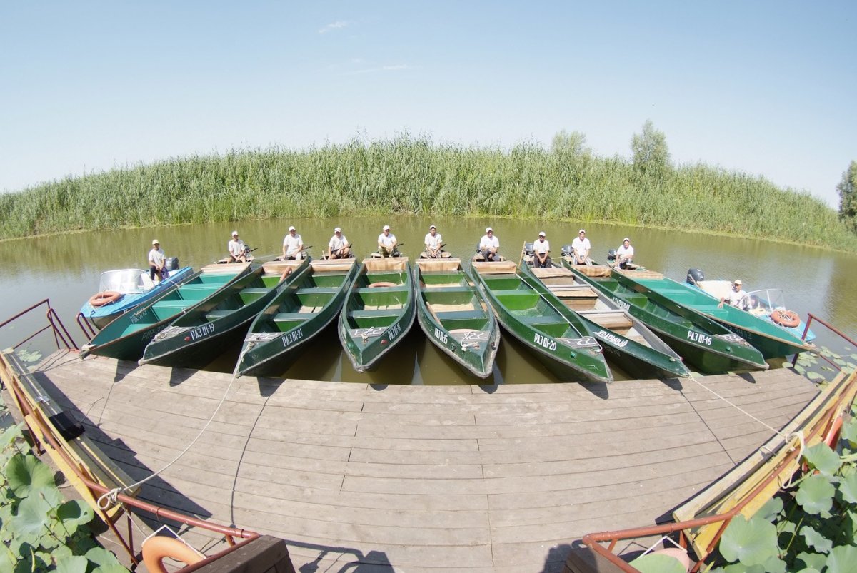 Остров Колочный база отдыха Астрахань