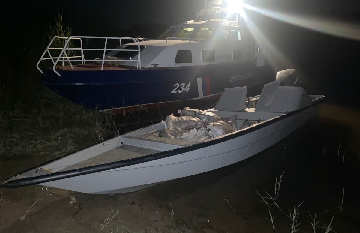 Браконьерские лодки в Астрахани