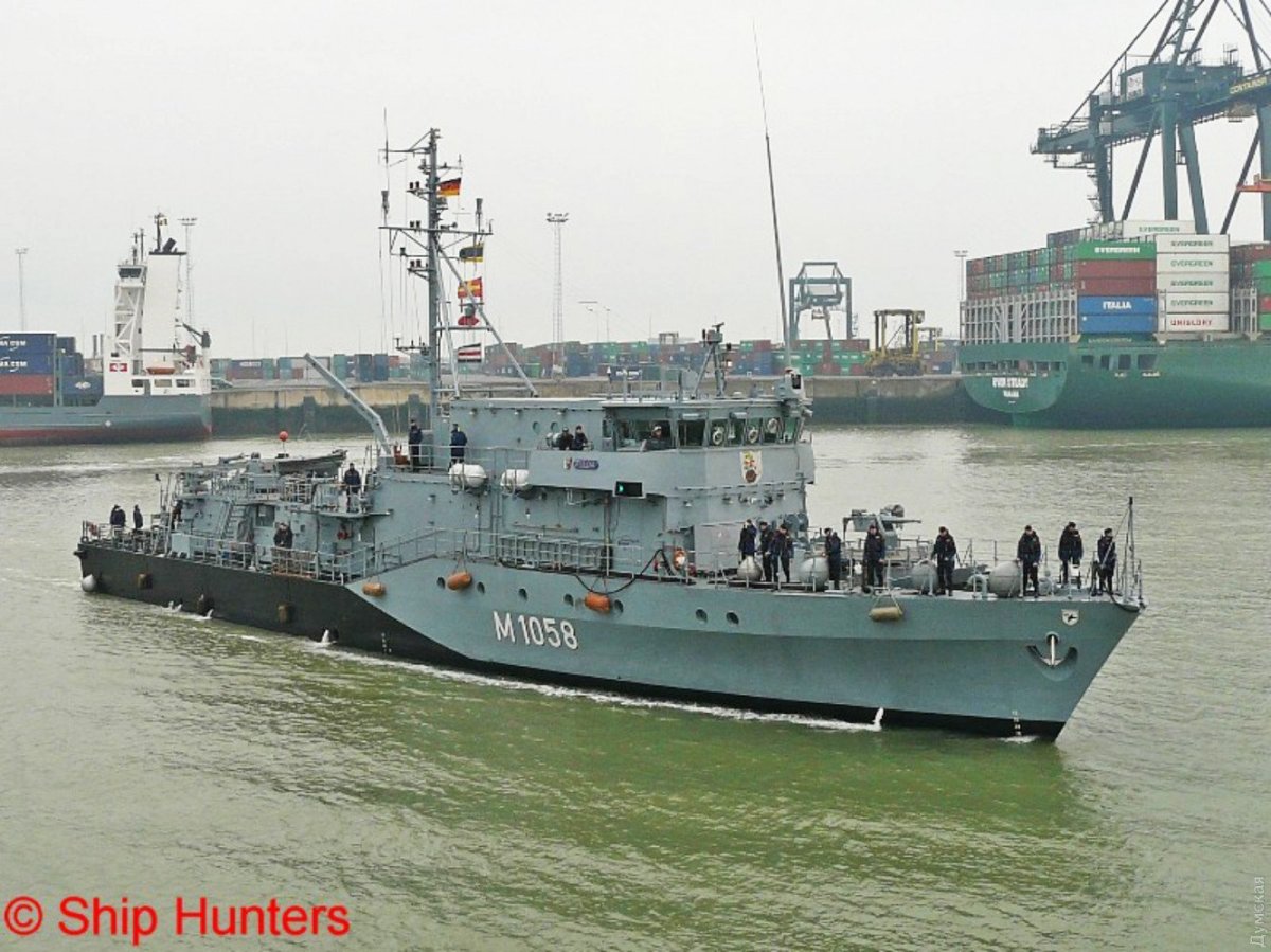 Румынский минный тральщик