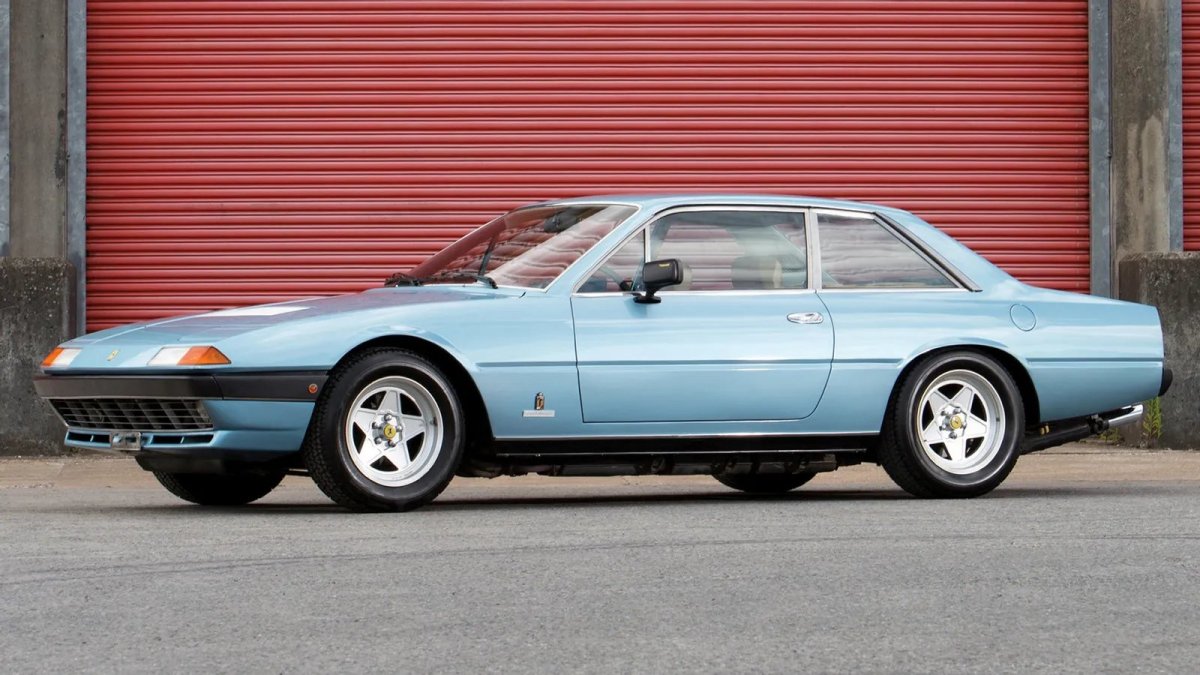 Феррари седан 1980