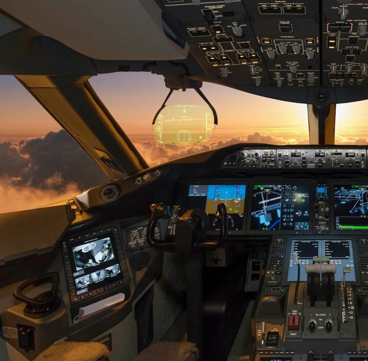 Boeing 787 кабина пилотов