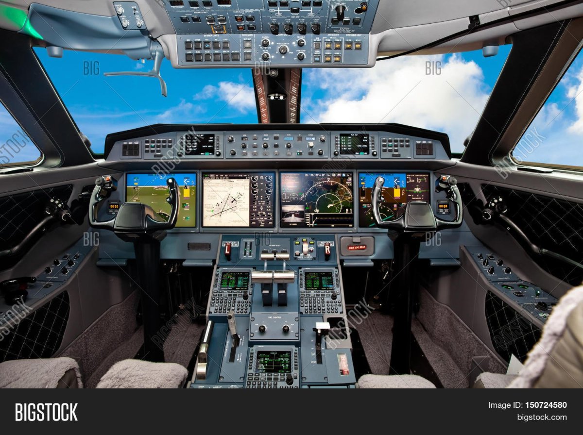 Кабина самолета снаружи