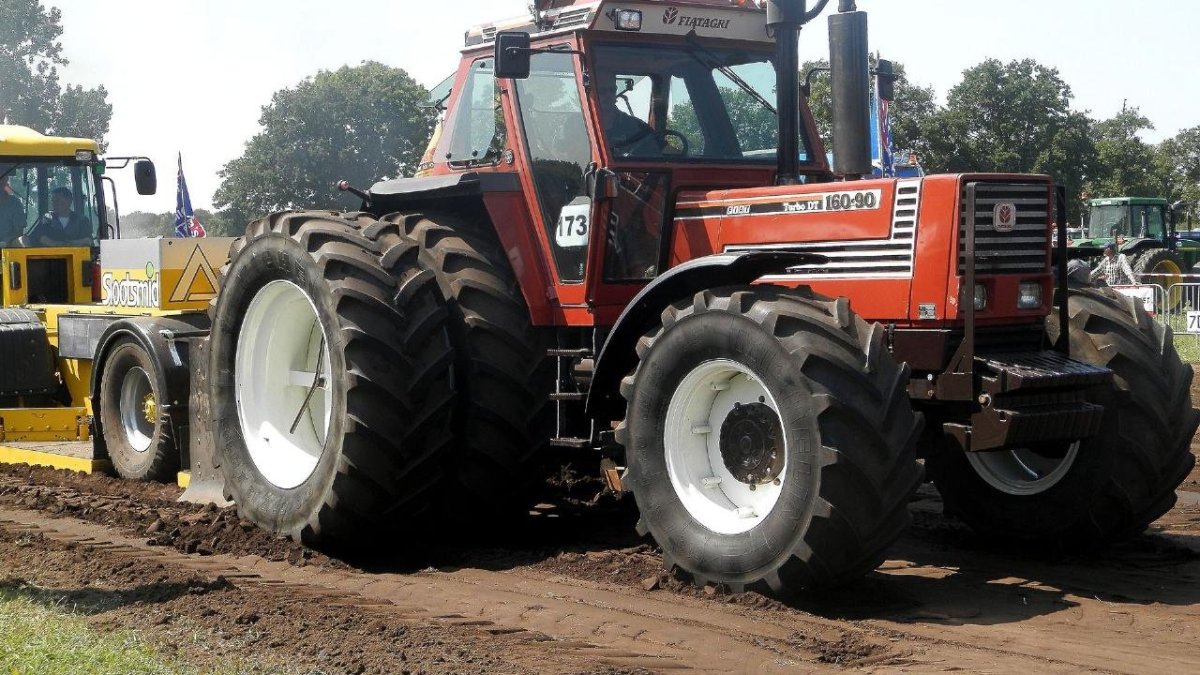 Трактор Фиат 110 -90