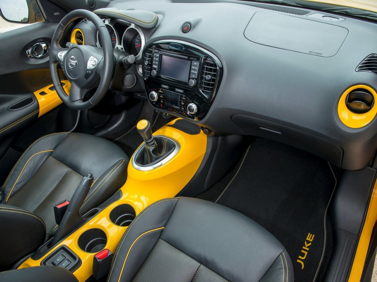 Nissan Juke 2014 салон