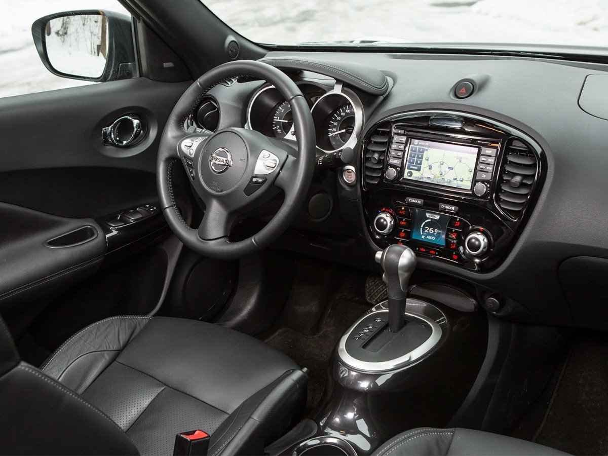 Nissan Juke 1 поколение салон