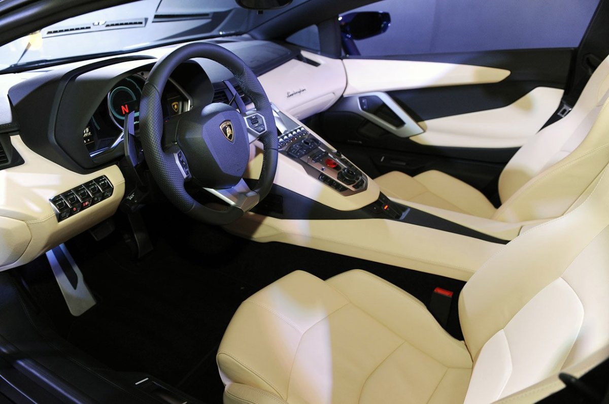 Lamborghini Aventador lp700-4 салон