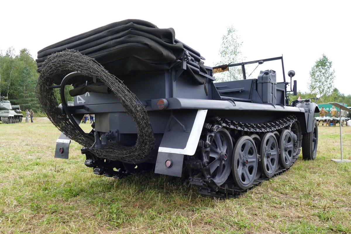 Полугусеничный тягач SD.KFZ.10