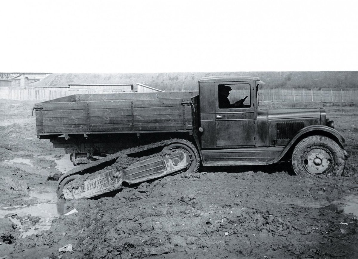 ЗИС-22 грузовик полугусеничный