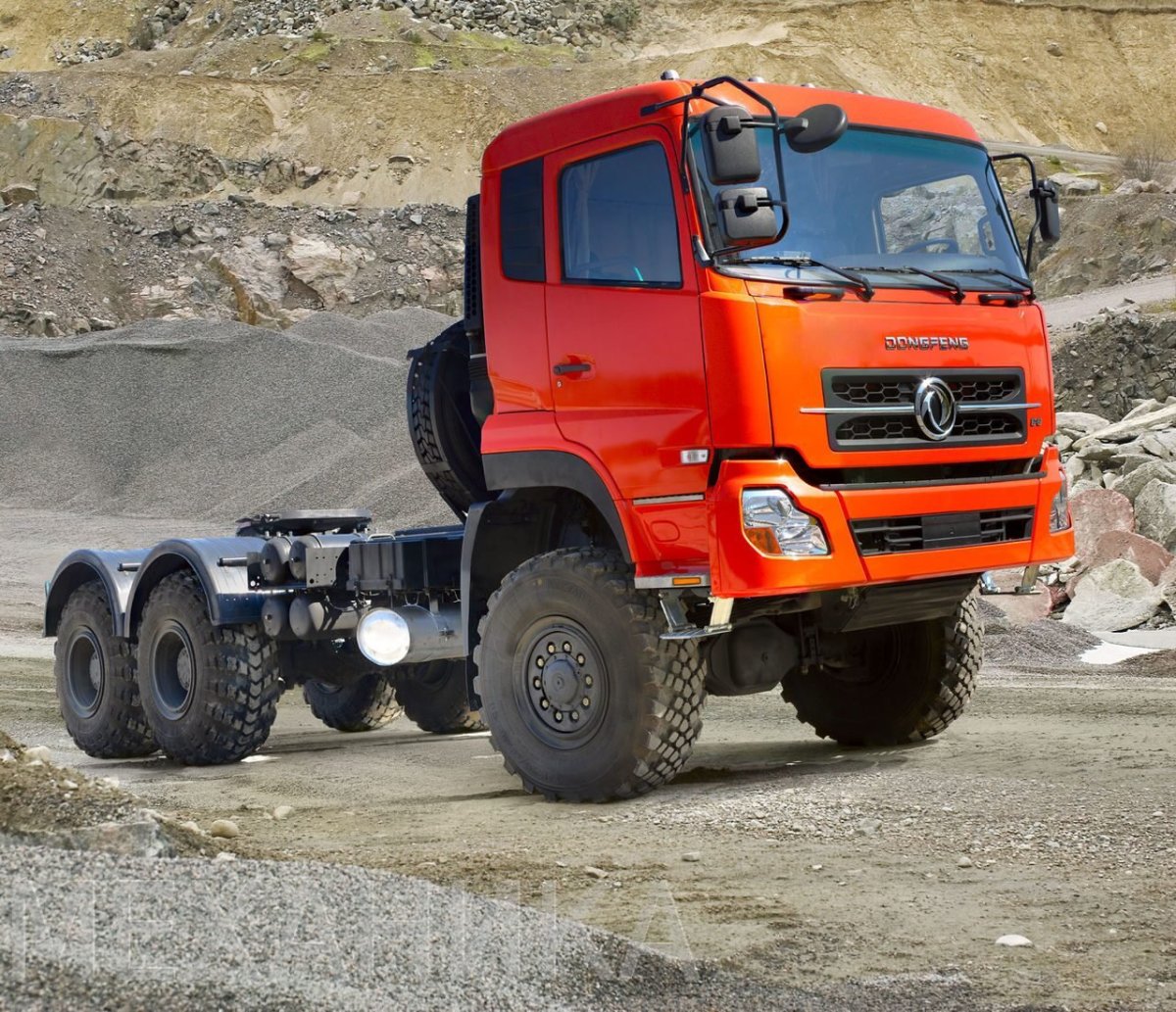 Дон Фенг тягач седельный