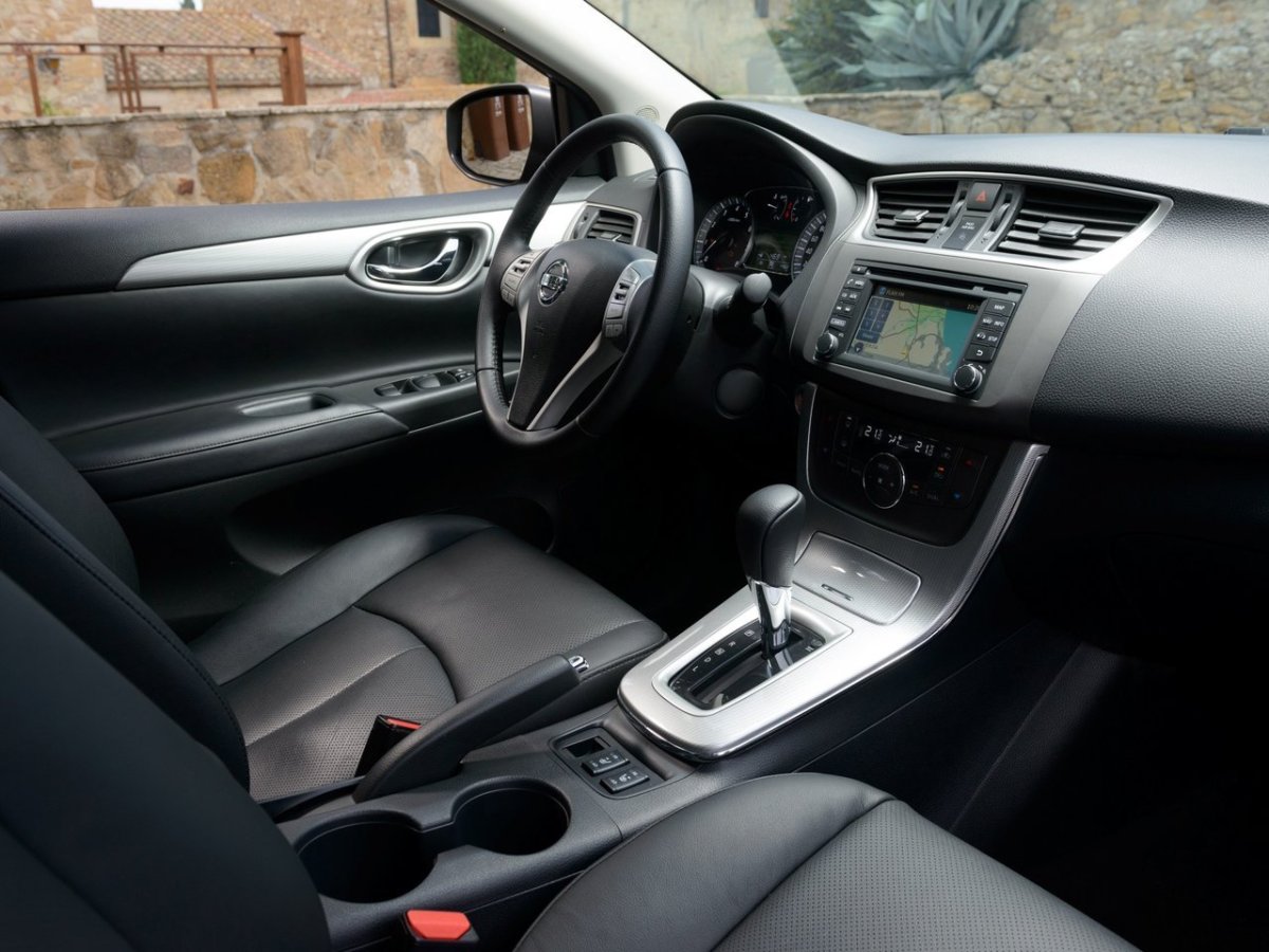 Салон Ниссан Сентра b17