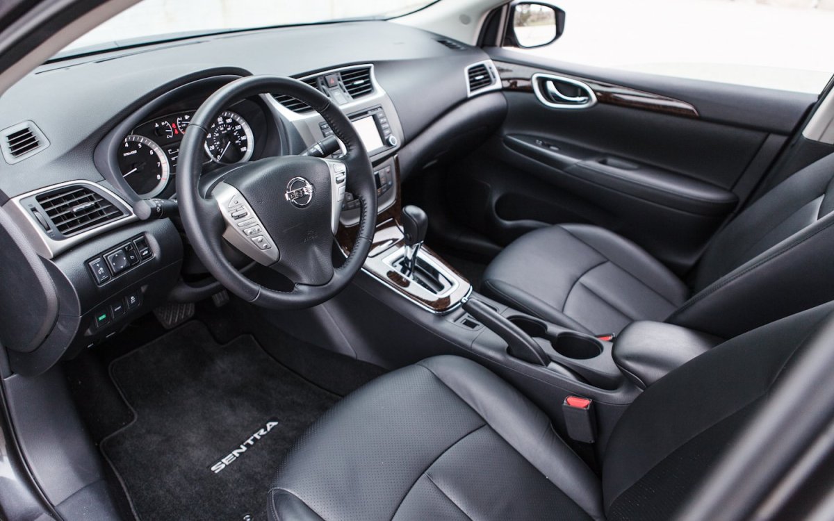 Ниссан Сентра салон механика