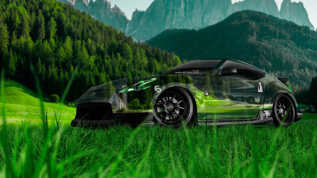 Машина на фоне природы