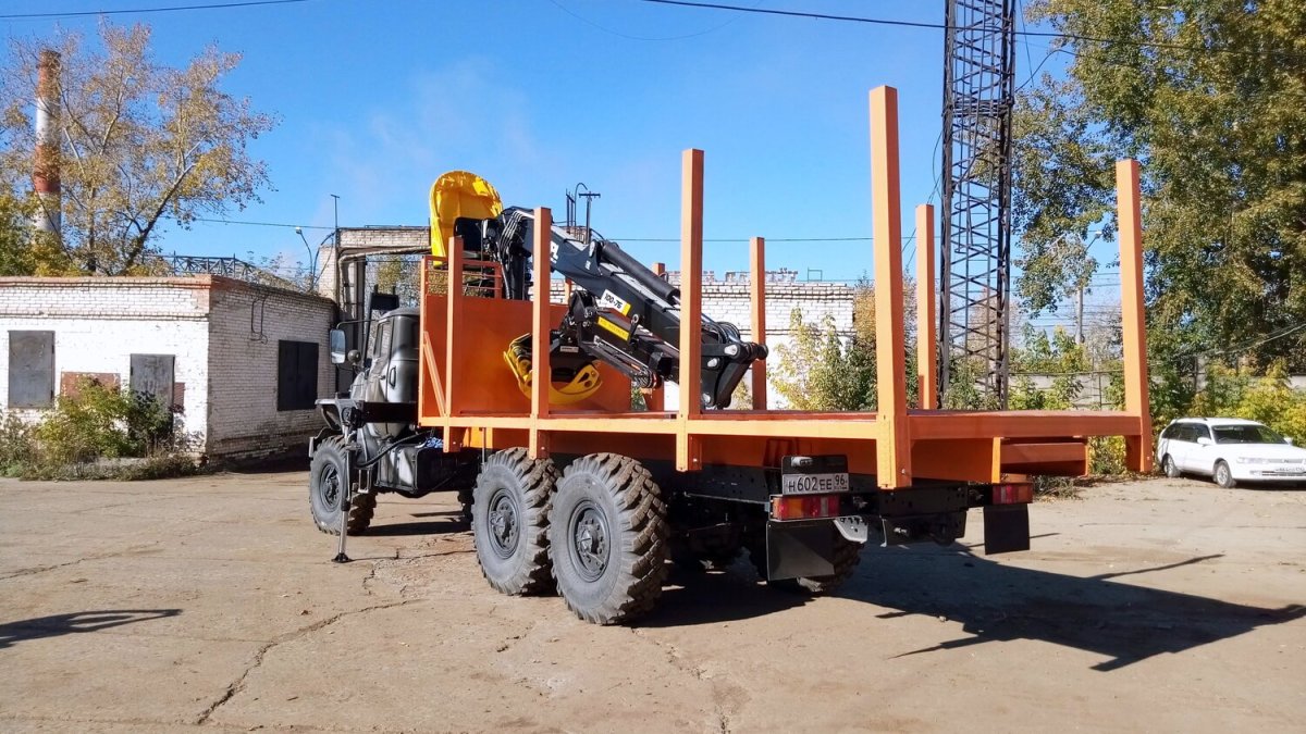 Урал 4320 лесовоз сортиментовоз