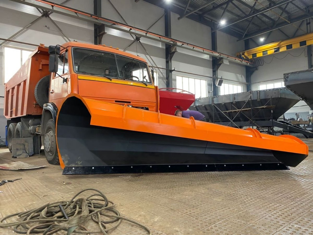 Скоростной отвал КДМ