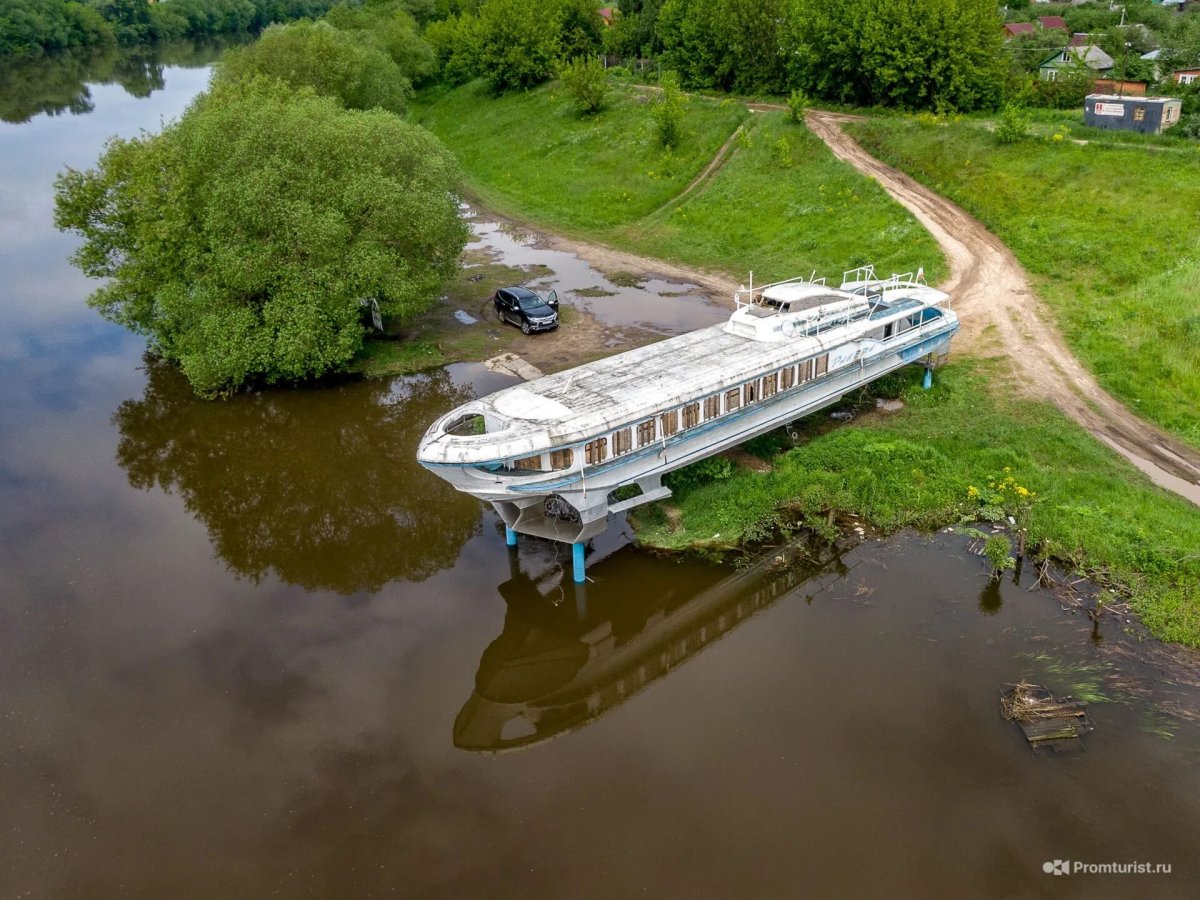 Метеор судно на подводных крыльях