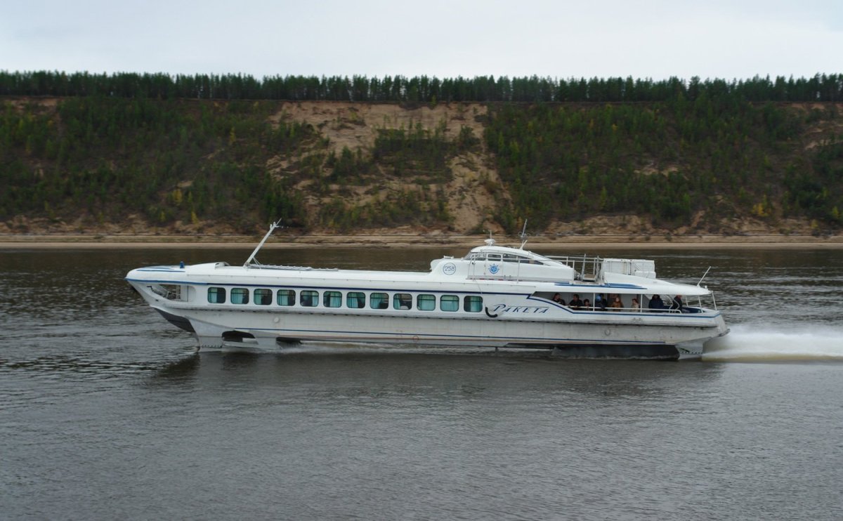 Теплоход СПК ракета