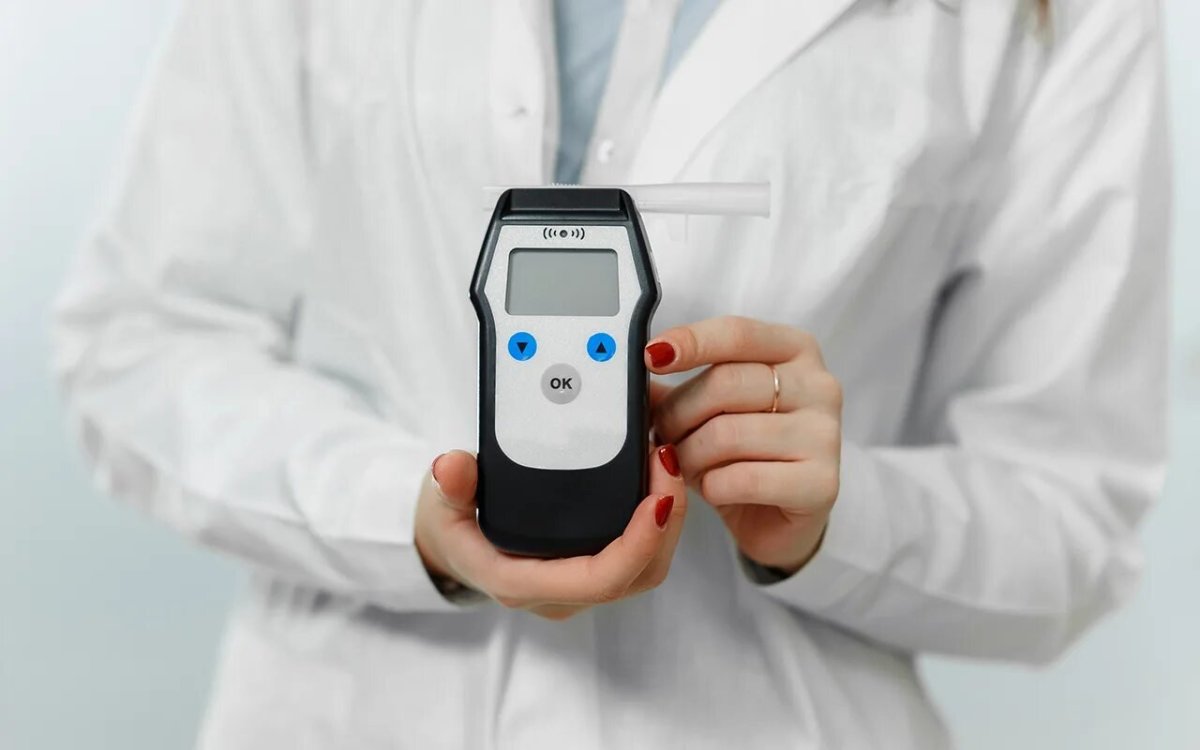 Алкотестер врач