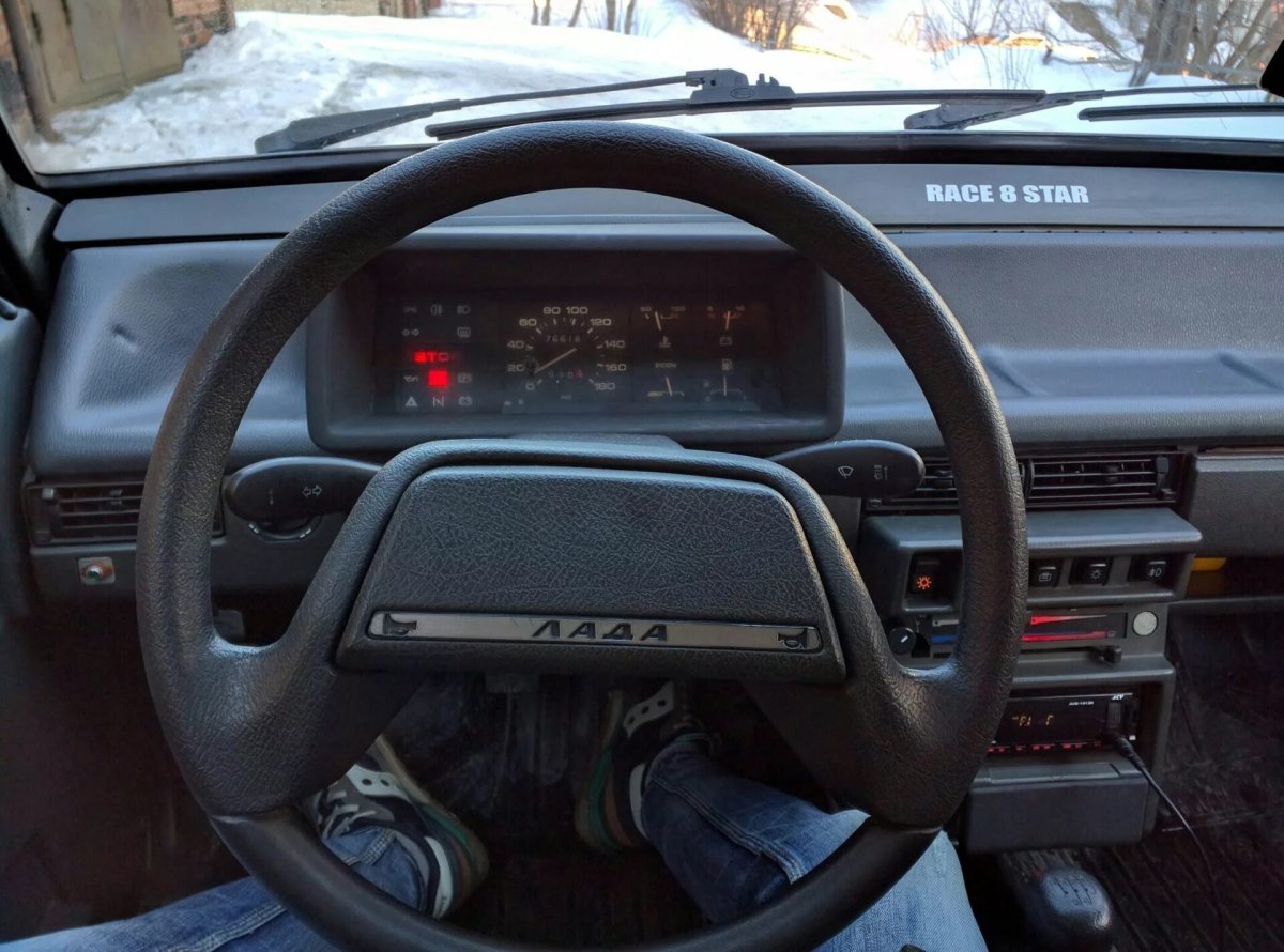 ВАЗ 21083 салон