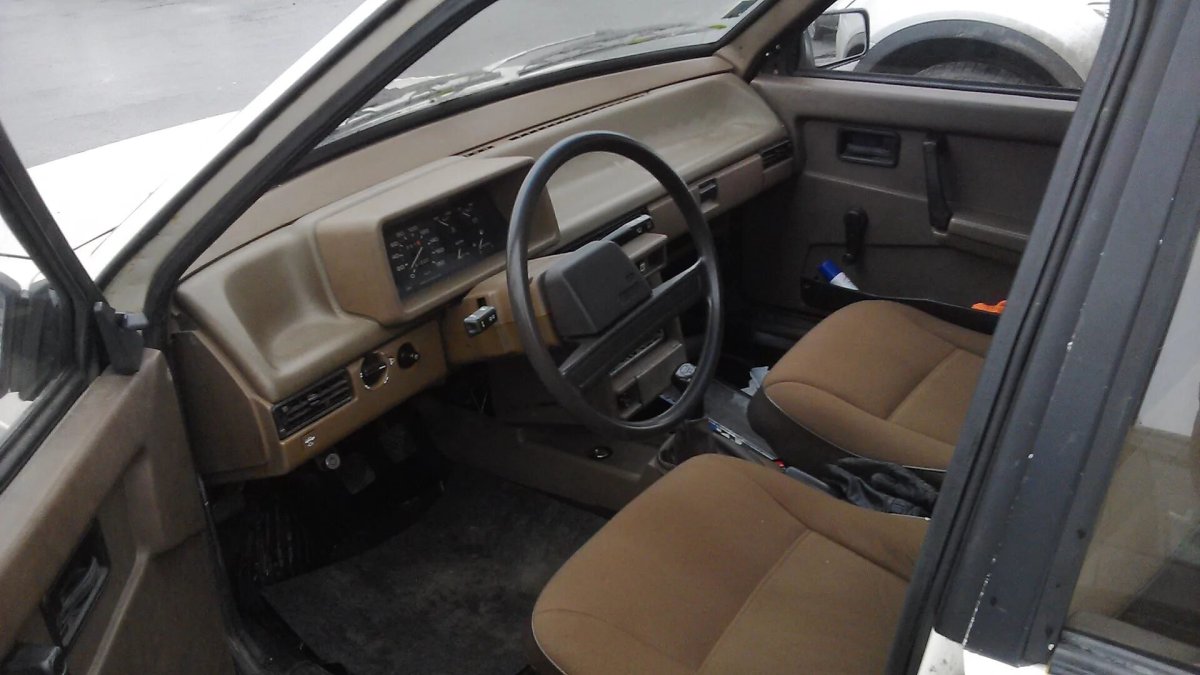 Бежевый салон ВАЗ 2109