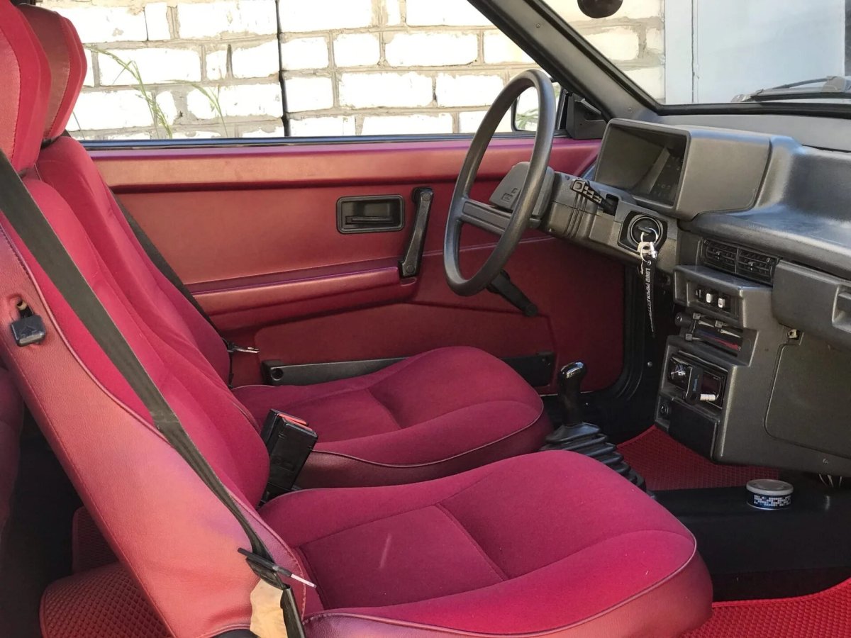 Красный салон ВАЗ 2107