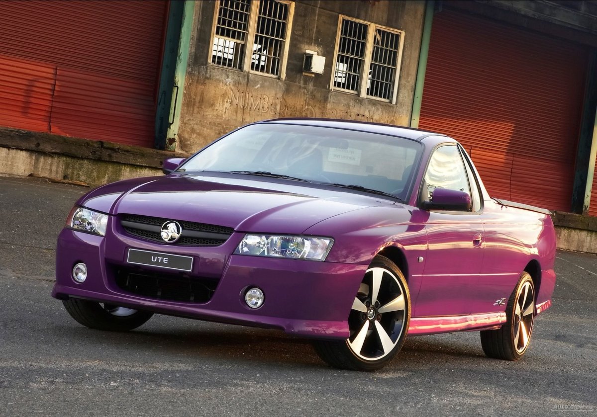 Автомобиль Holden Commodore