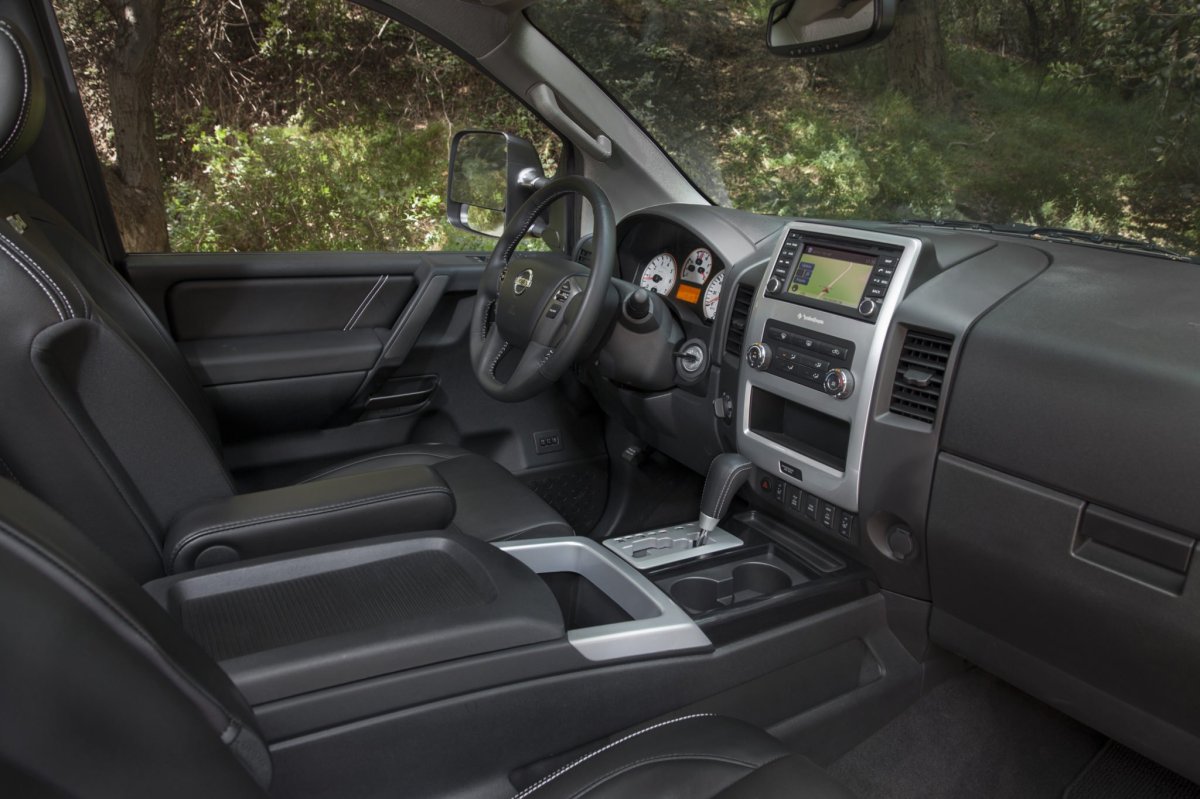 Ниссан Титан 2015