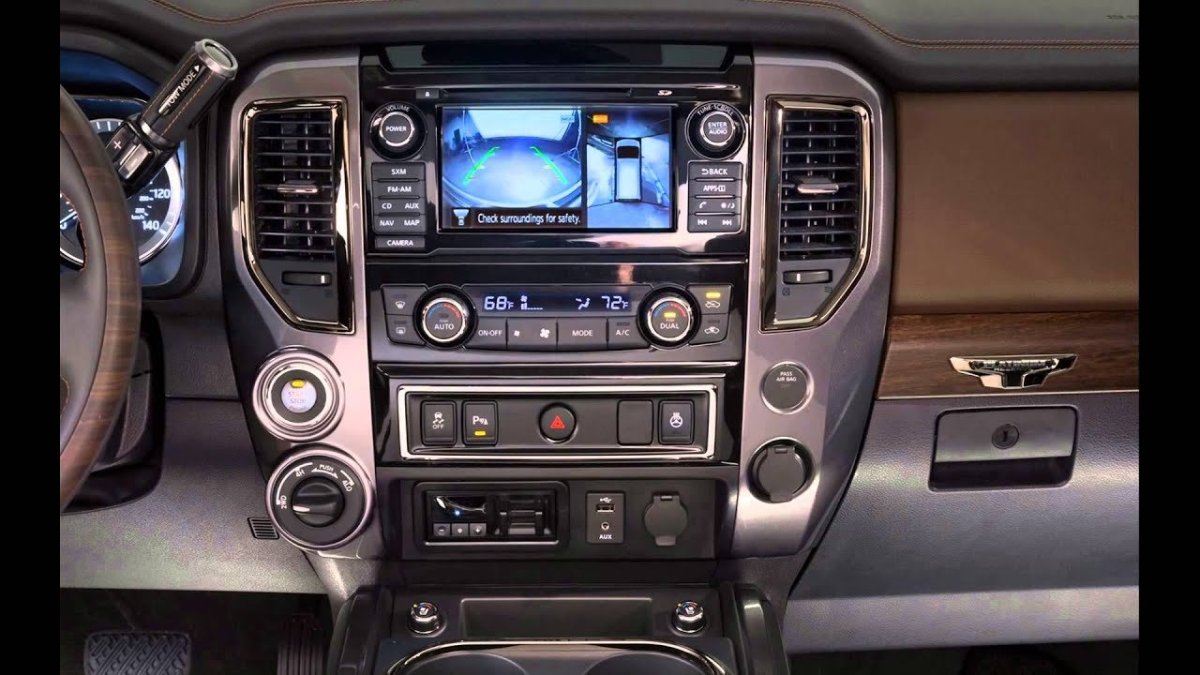 Замена консоли Ниссан Титан 2005