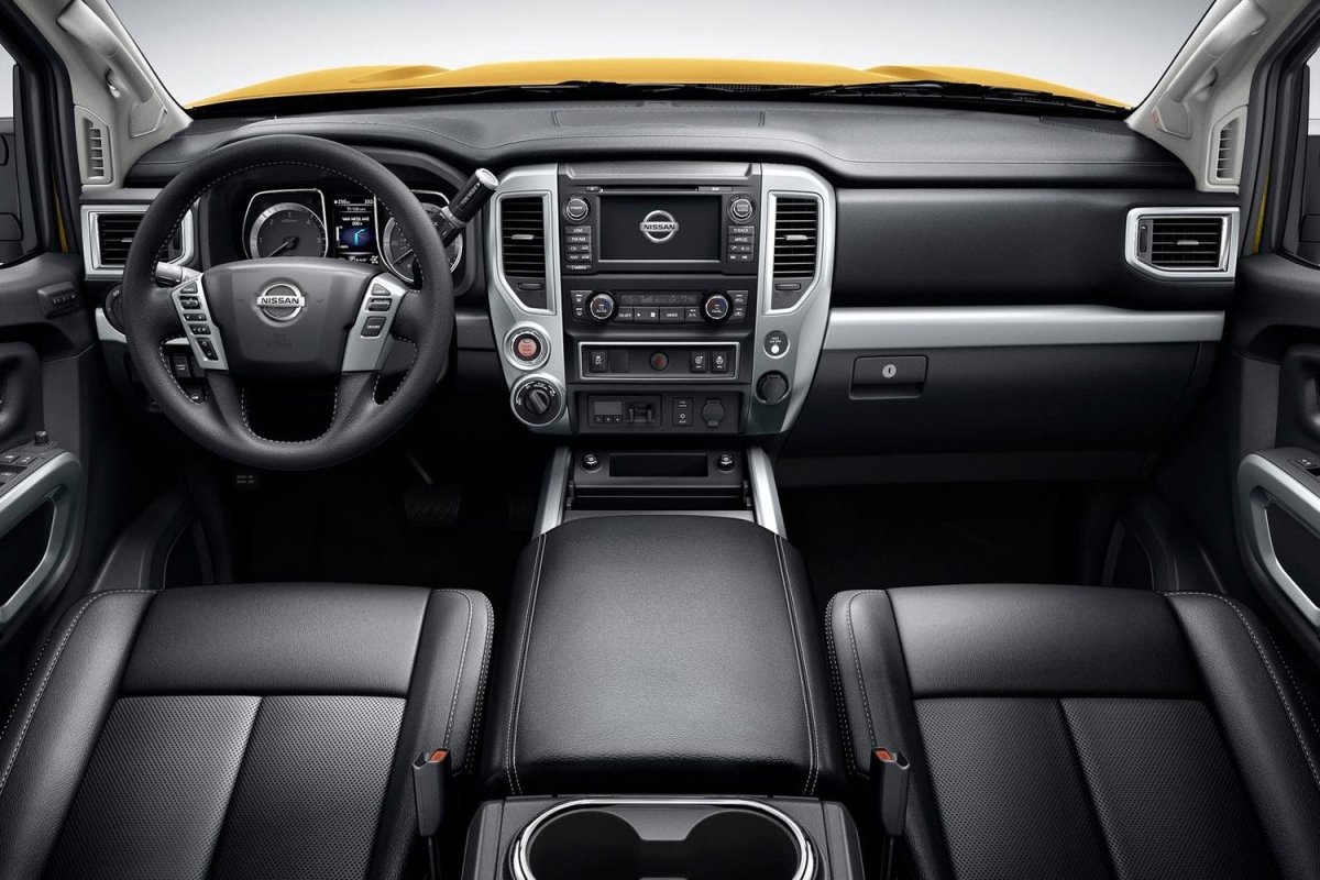 Ниссан Титан 2016