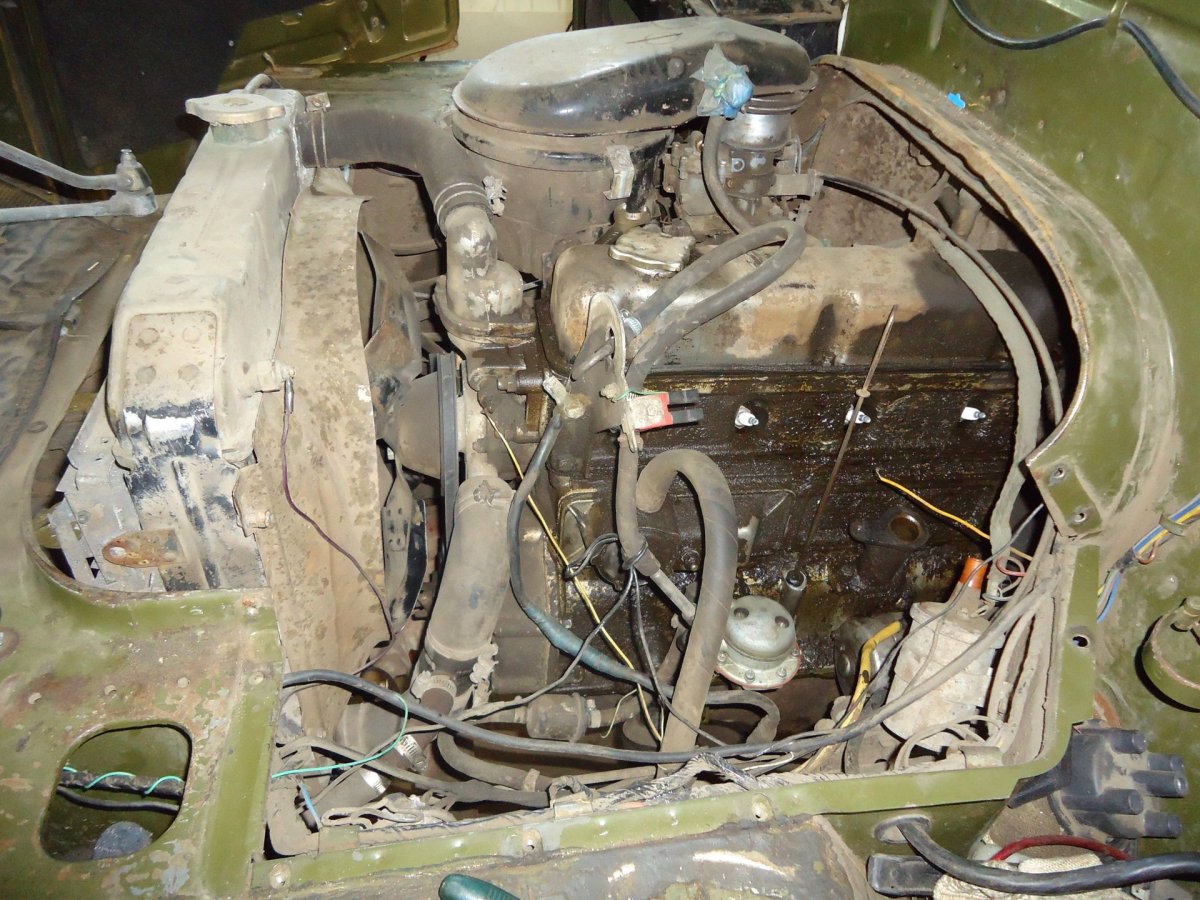 Моторный отсек 417 двигатель Буханка