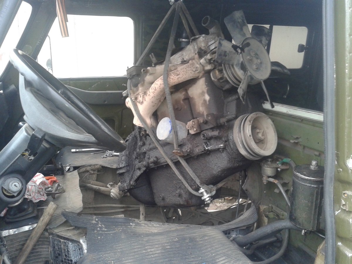 УАЗ 3303 двигатель