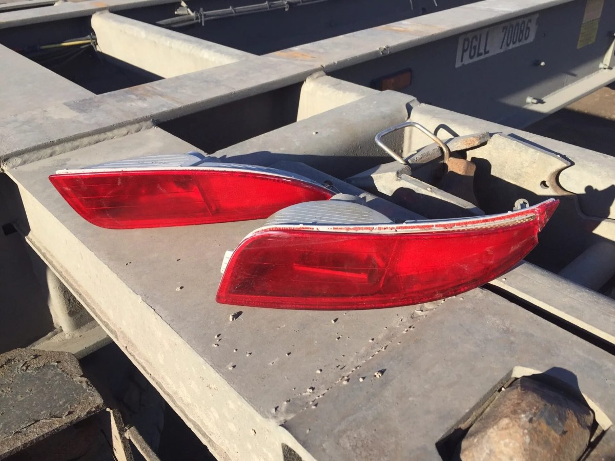 Задние противотуманные фары