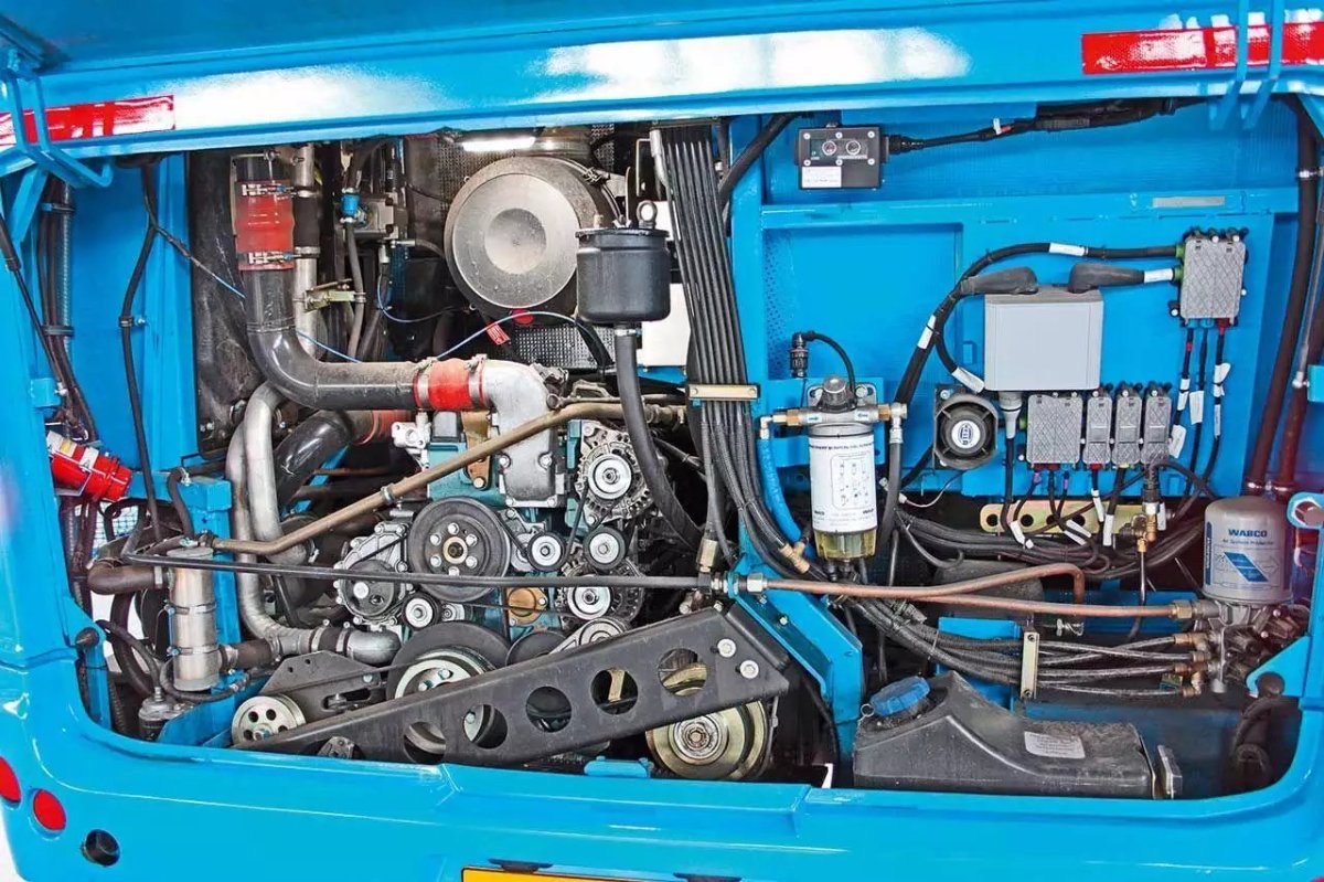 ЛИАЗ 6213 двигатель