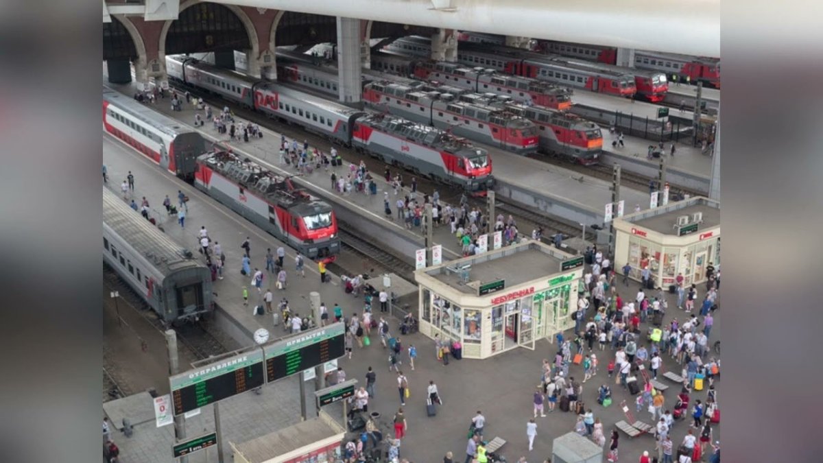 Казанский вокзал поезда