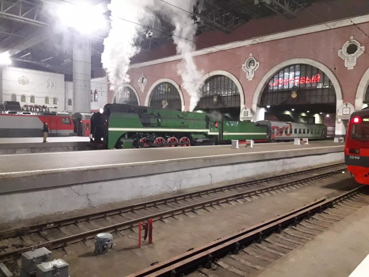 Паровоз на Казанском вокзале