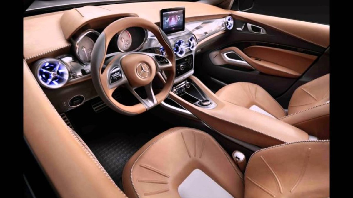 Mercedes-Benz GLA салон