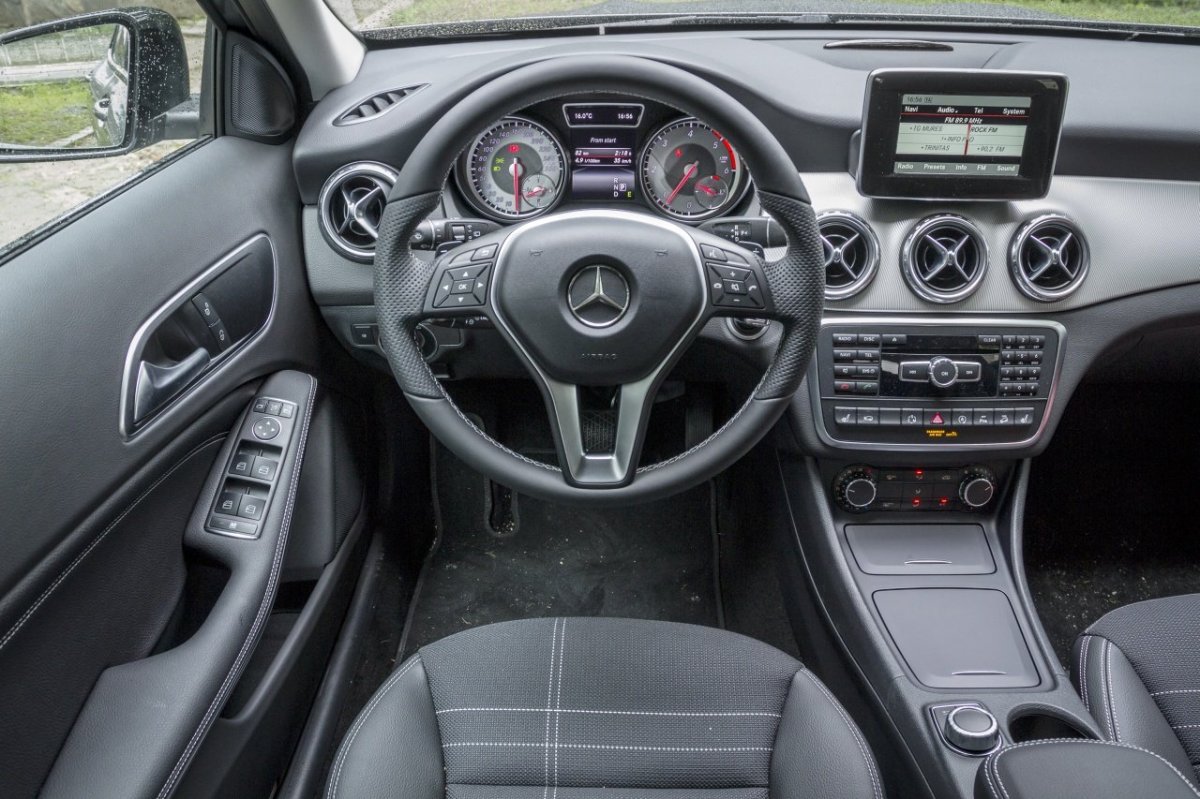 Mercedes GLA 200 салон
