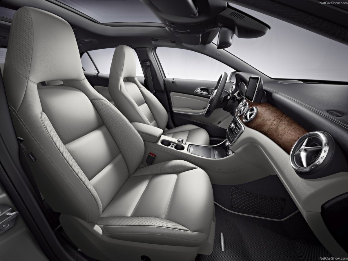 Мерседес GLA 2014 салон