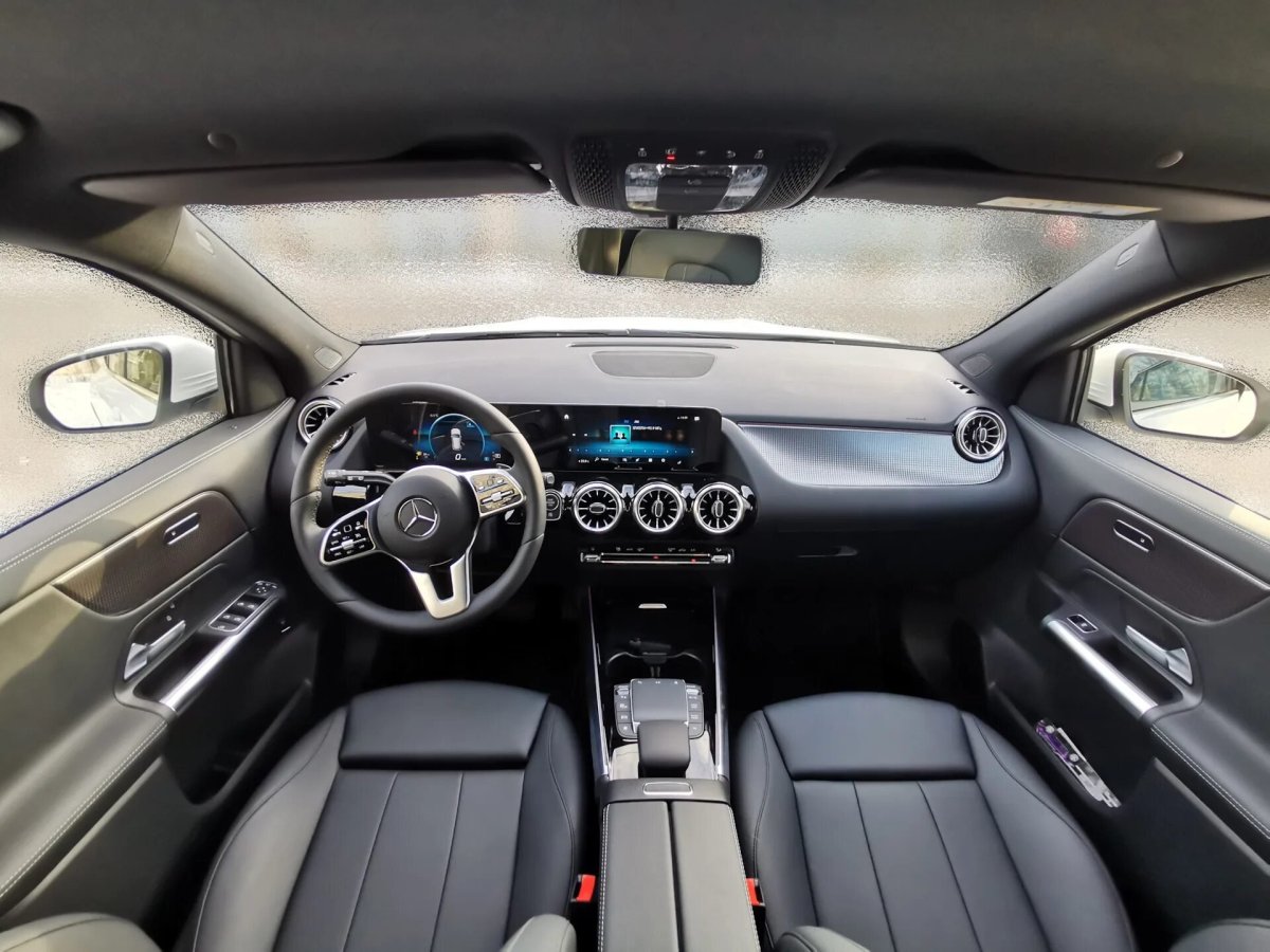 Mercedes Benz GLA 2020 салон