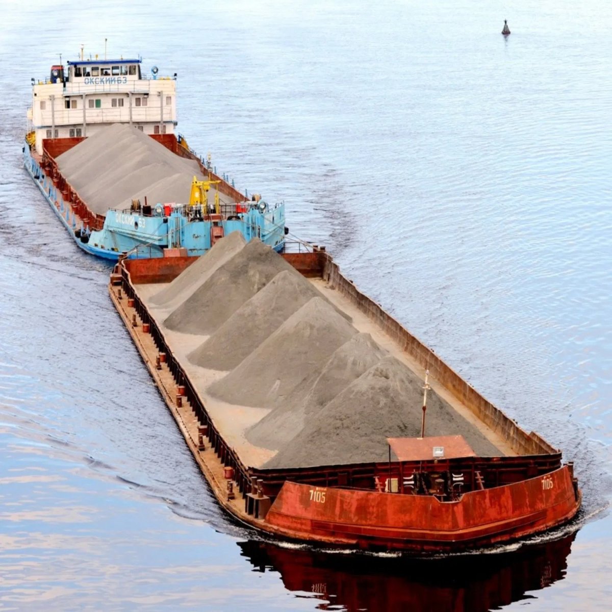 Самоходная сухогрузная баржа