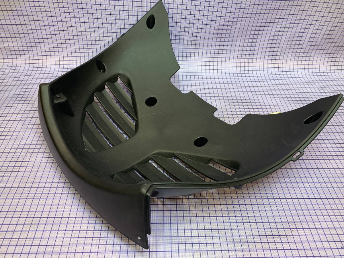 Крепление Нижнего пластика шторм кросс