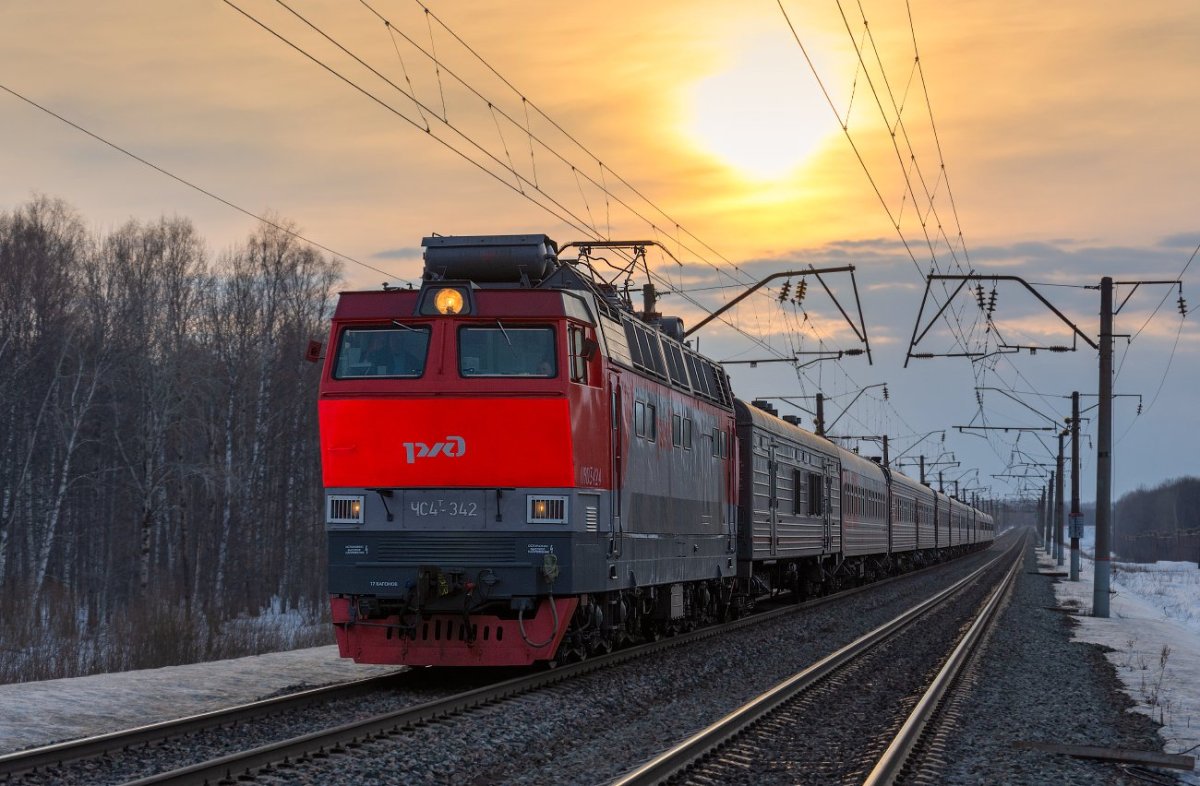 Локомотив чс4т