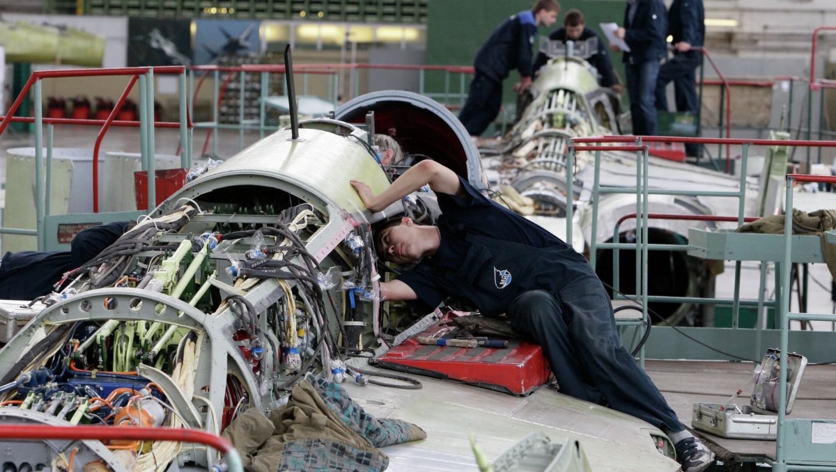 Сборка самолета