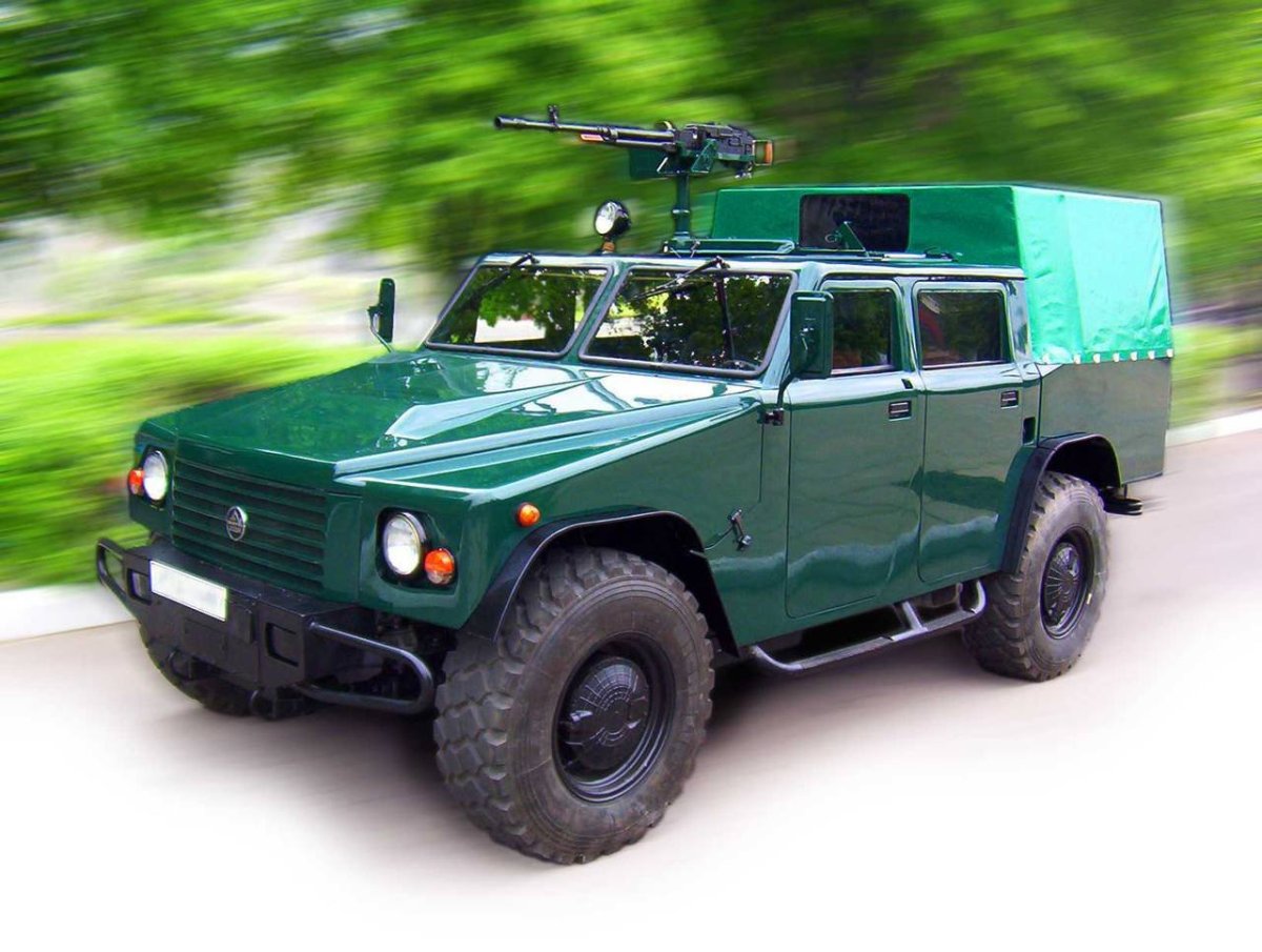 Ниссан военный джип