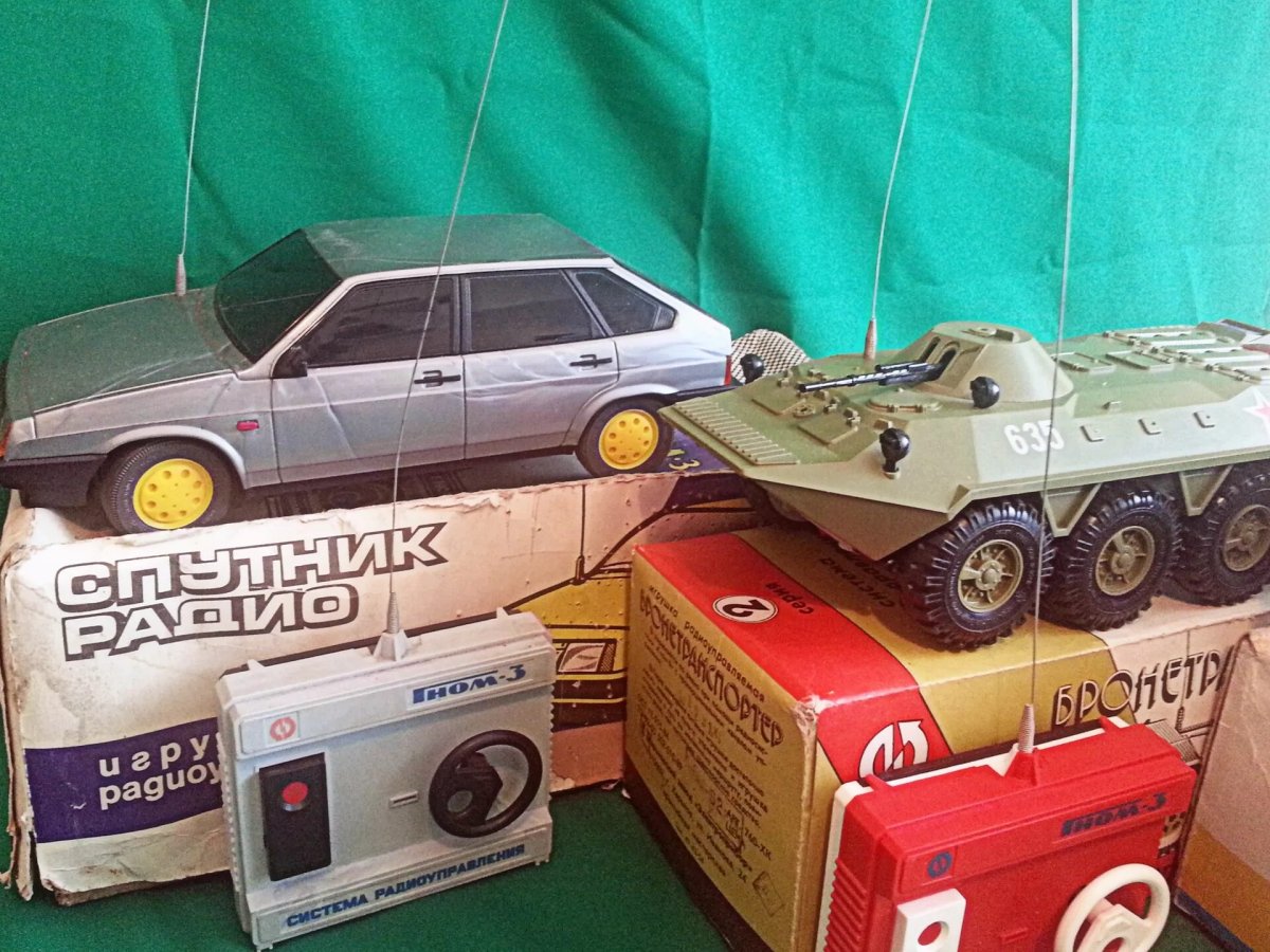 Игрушки завода салют