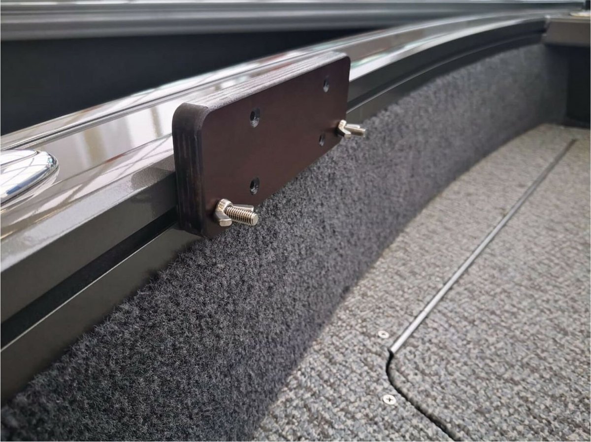 Крепление эхолота в т-ПАЗ