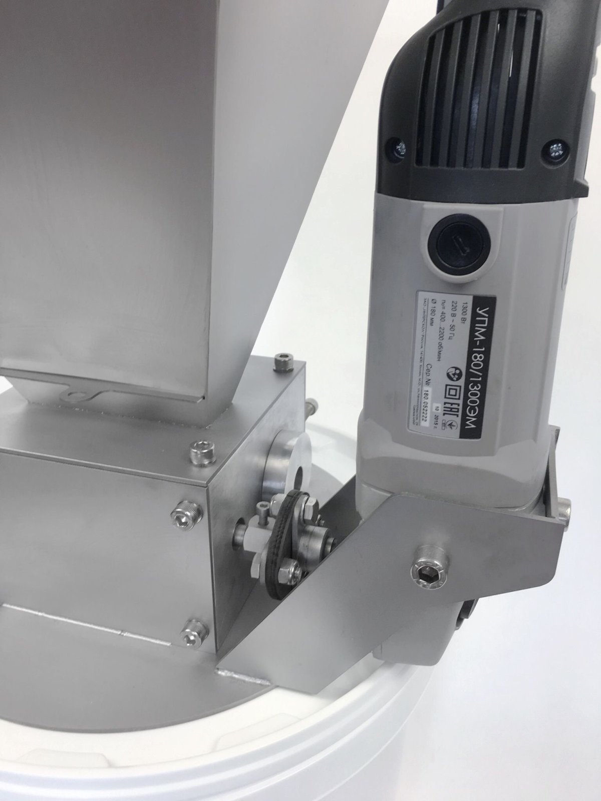 Мельница для солода с электроприводом