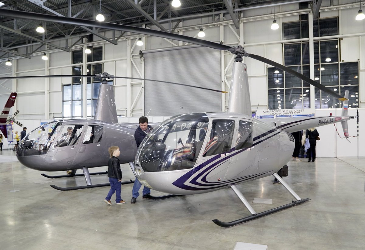 Robinson r44